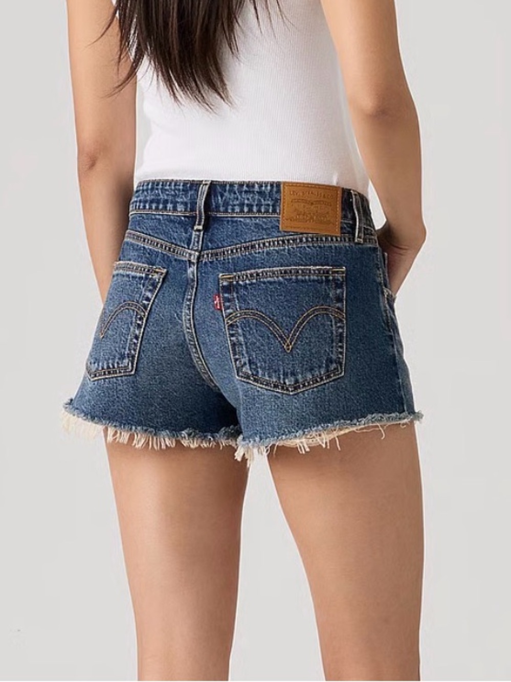 Levi’s 501 Original Cutoff Denim Shorts | Medium Wash | Women’s Size 28
